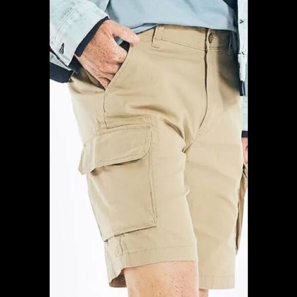 IZOD 40 Cargo Unisex Shorts - Picture 1 of 9